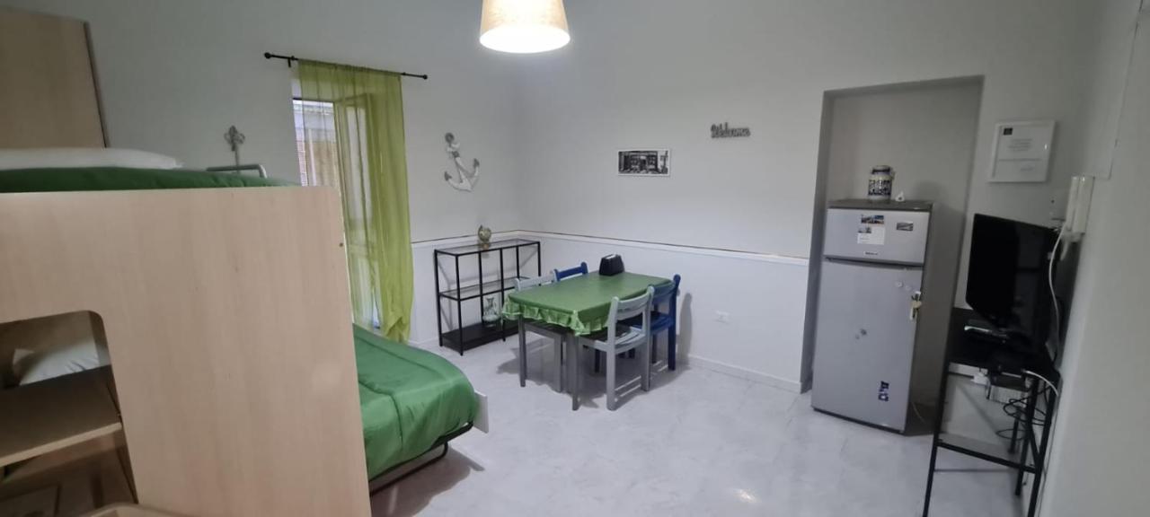 My Home Easy Room 卡斯特拉玛雷帝斯达比亚 外观 照片