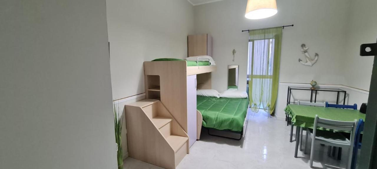 My Home Easy Room 卡斯特拉玛雷帝斯达比亚 外观 照片